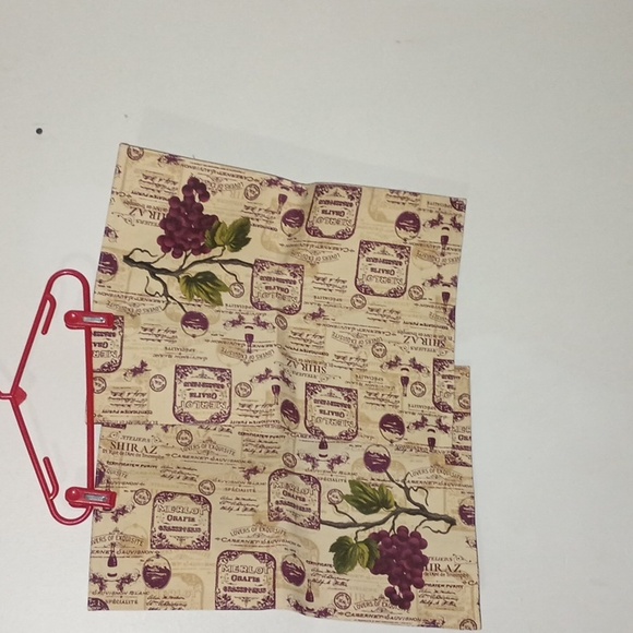 Merlot table Runner and 2 placemats 3 total pieces . - Picture 3 of 4